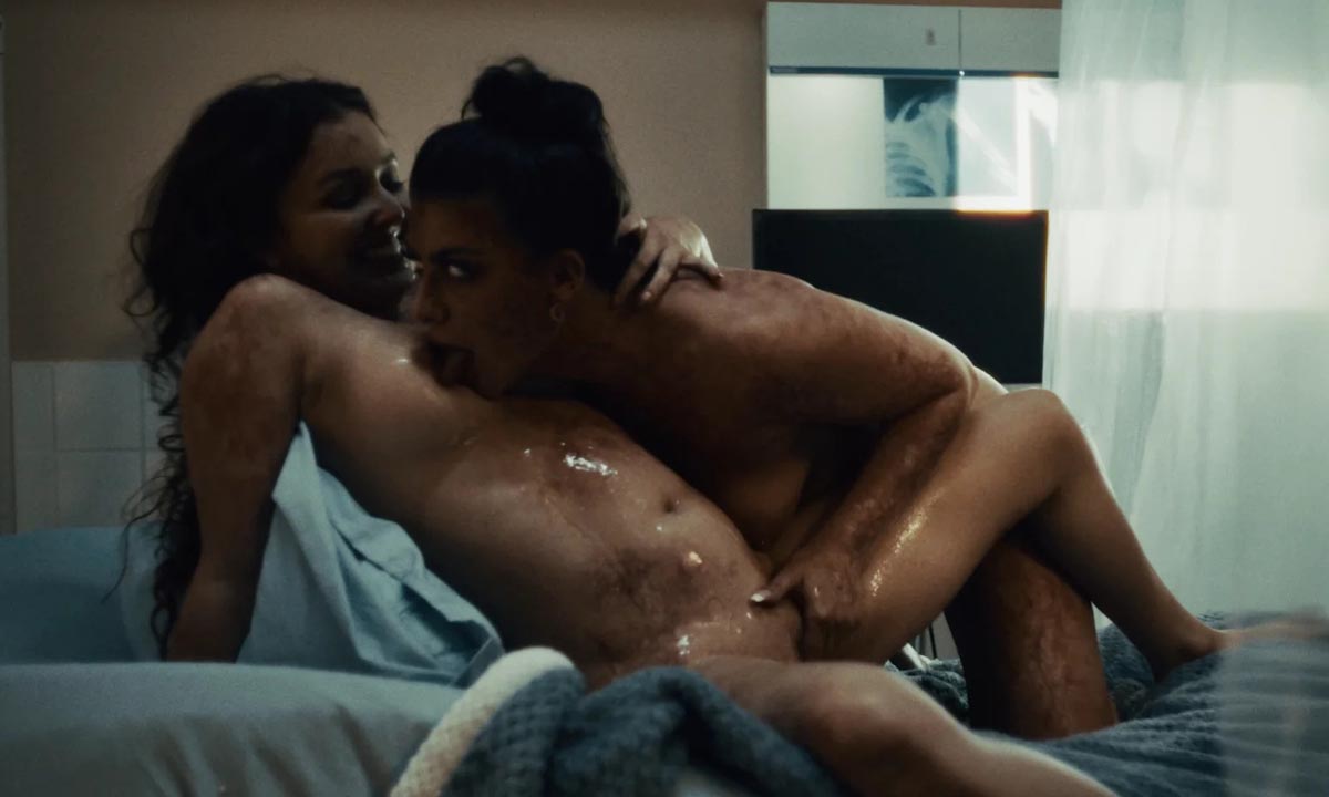 Gal Ritchie, Leana Lovings – Restless Encounter (Parasited)